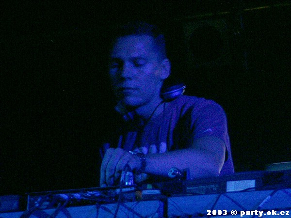 120 DJ Tiesto